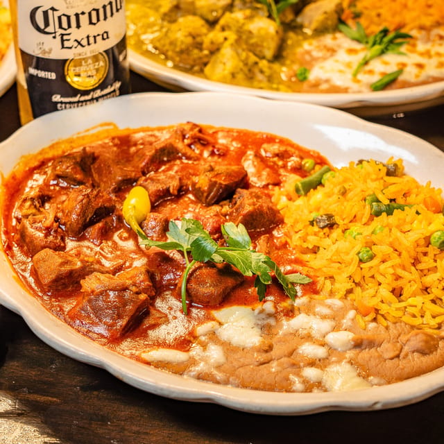 Carne con Chile Colorado.